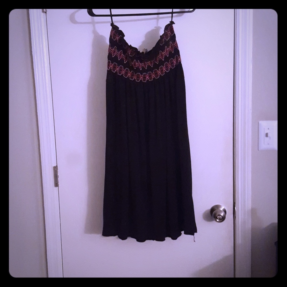 Women's Black & Red Strapless Knee Length Dress.